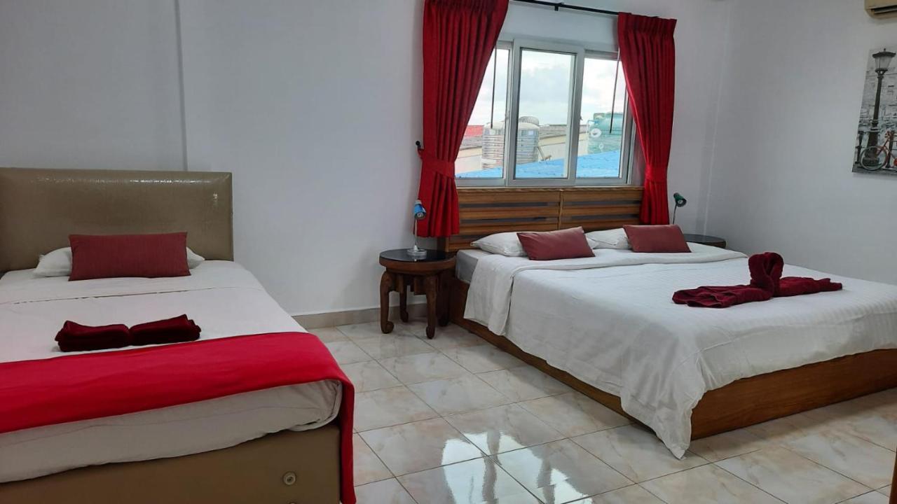 Happy Beach Jomtien Guesthouse Екстер'єр фото