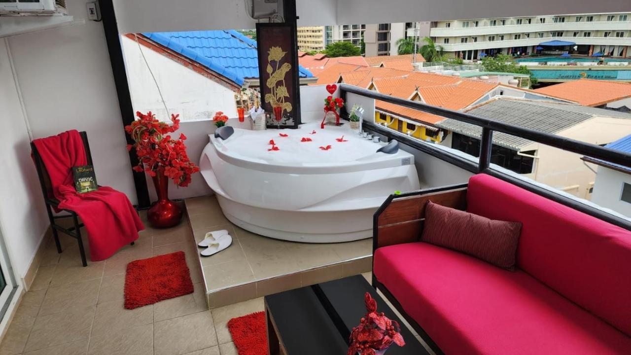 Happy Beach Jomtien Guesthouse Екстер'єр фото