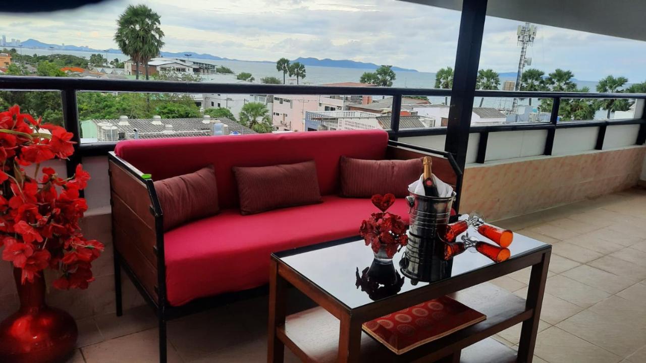 Happy Beach Jomtien Guesthouse Екстер'єр фото