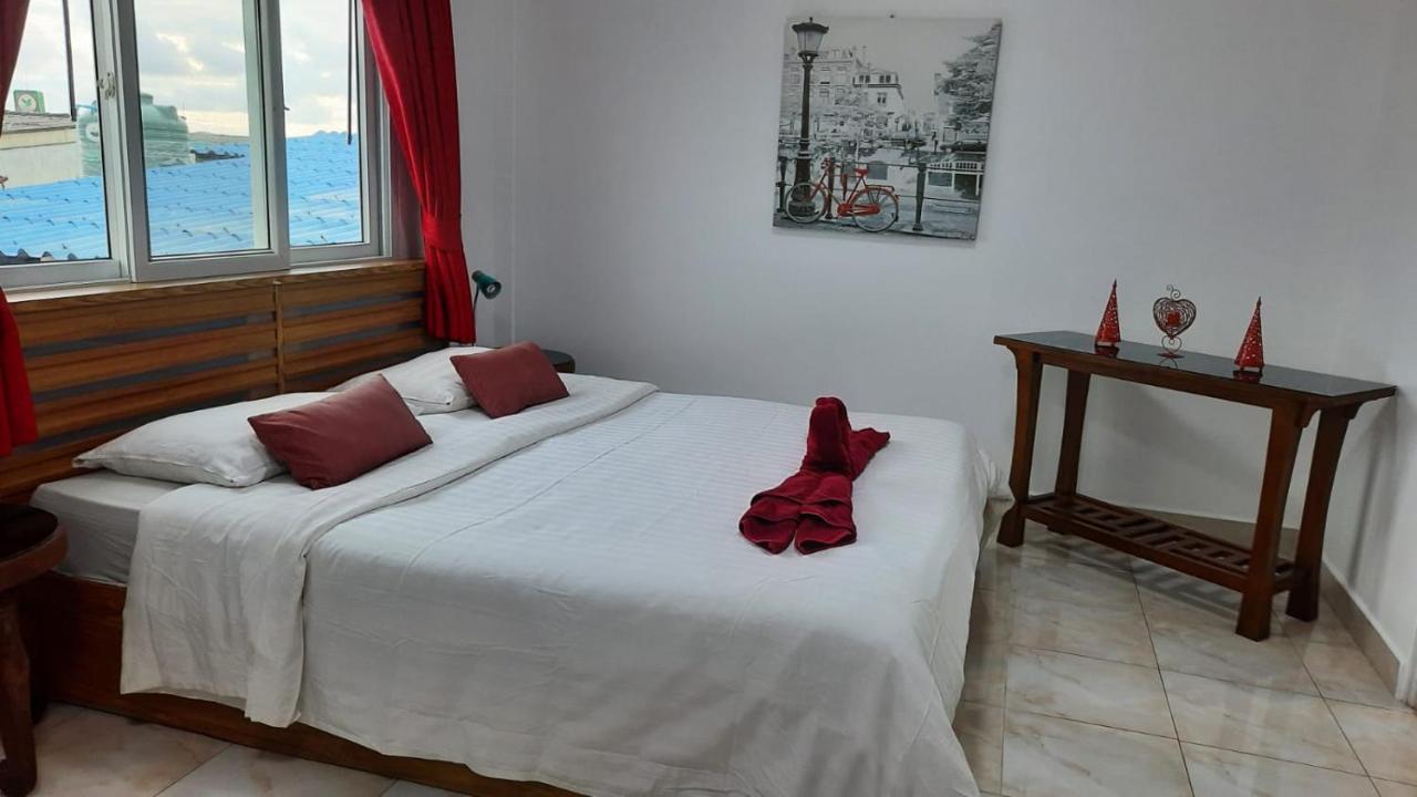 Happy Beach Jomtien Guesthouse Екстер'єр фото