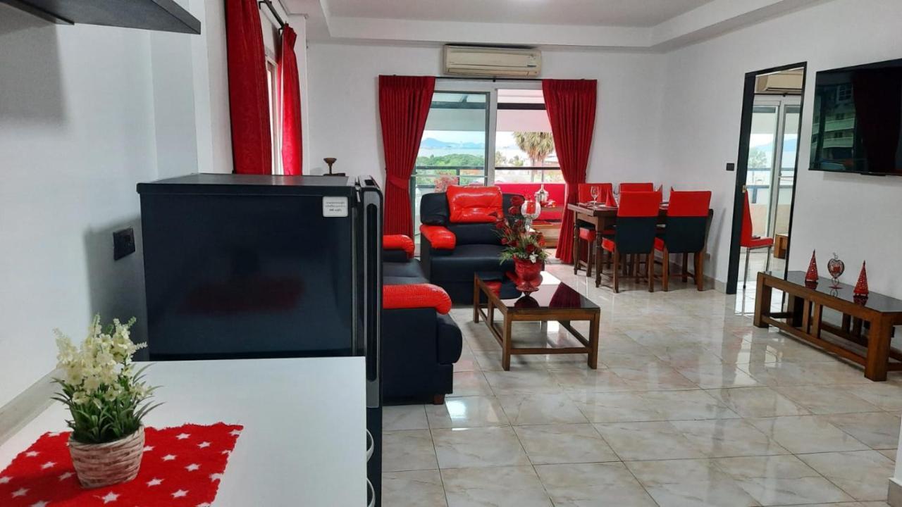 Happy Beach Jomtien Guesthouse Екстер'єр фото