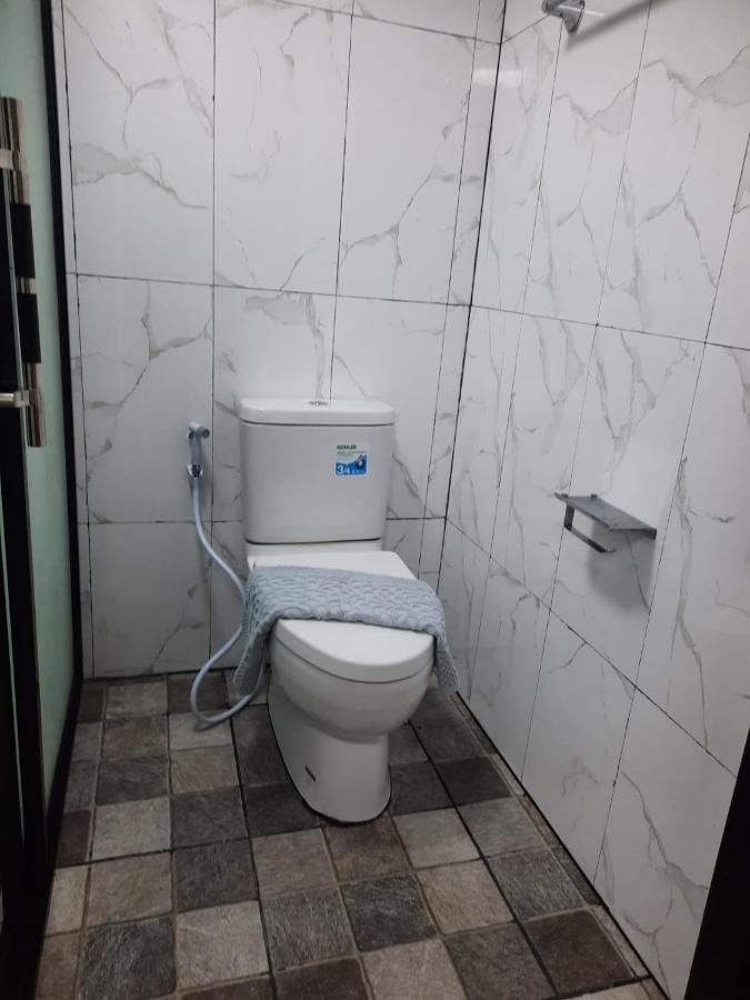 Happy Beach Jomtien Guesthouse Екстер'єр фото