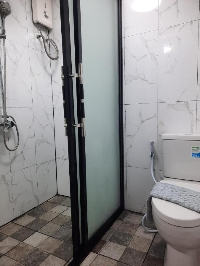 Happy Beach Jomtien Guesthouse Екстер'єр фото