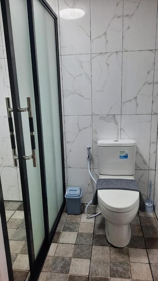 Happy Beach Jomtien Guesthouse Екстер'єр фото