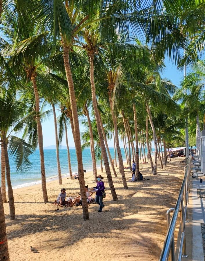 Happy Beach Jomtien Guesthouse Екстер'єр фото