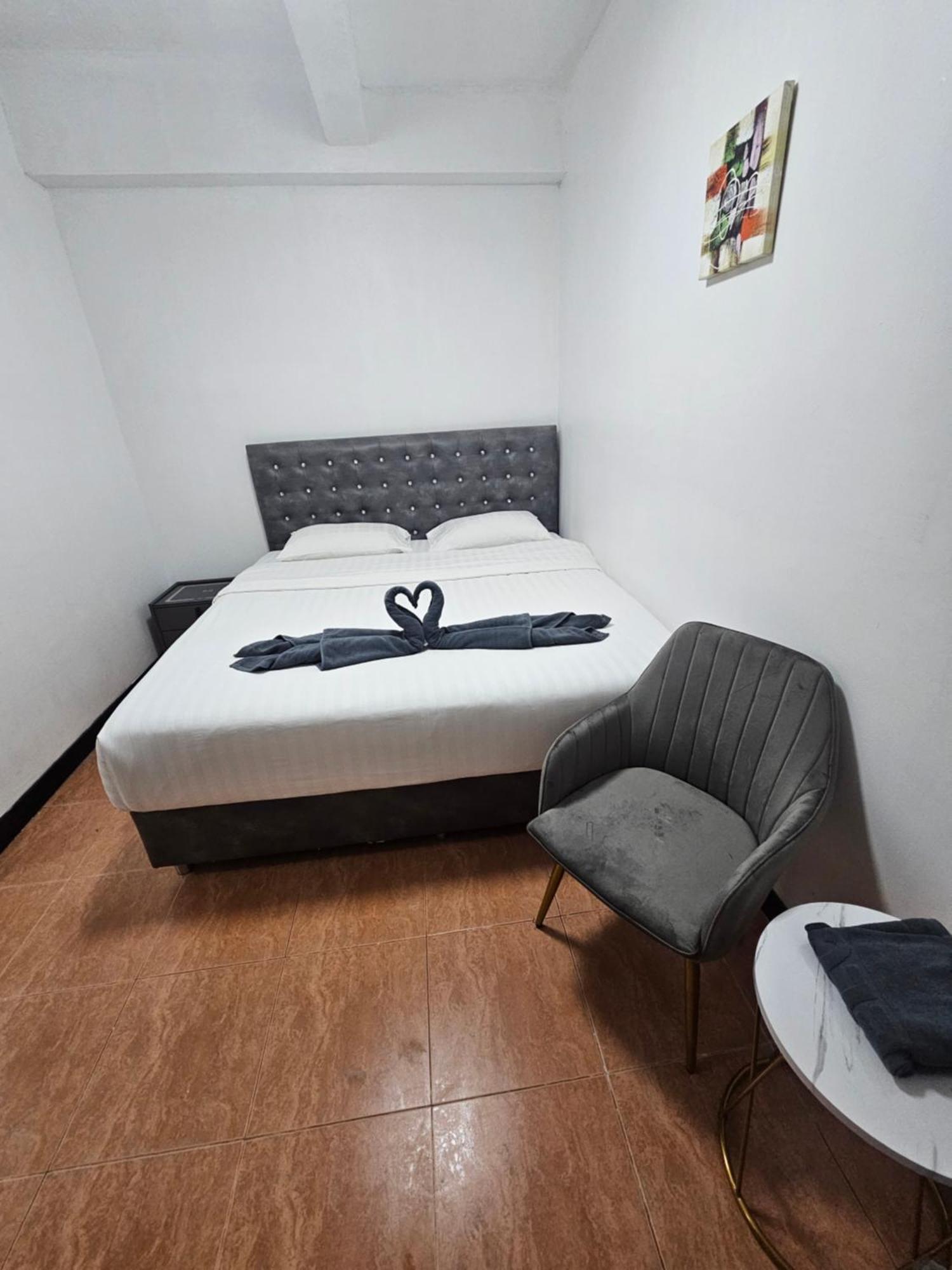 Happy Beach Jomtien Guesthouse Екстер'єр фото