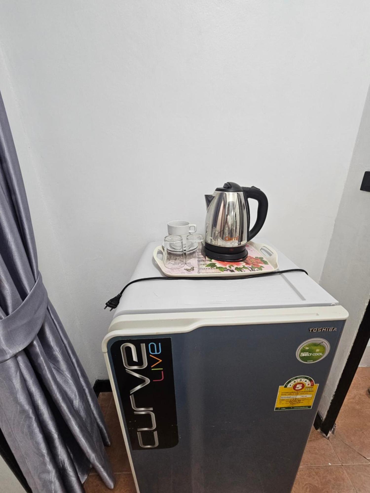 Happy Beach Jomtien Guesthouse Екстер'єр фото