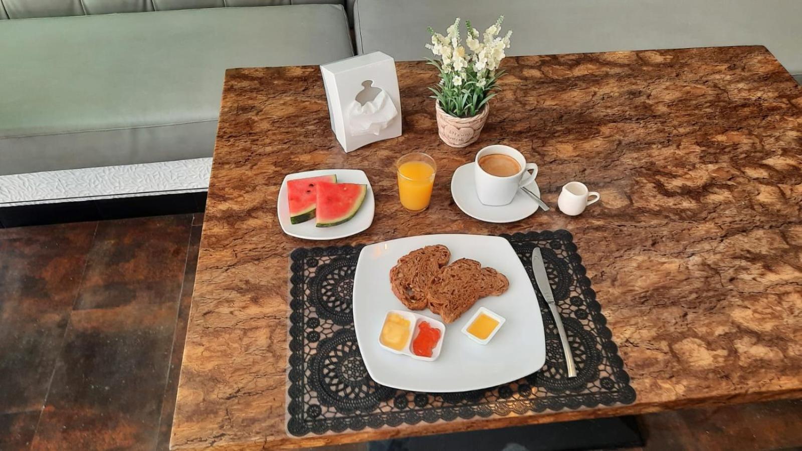 Happy Beach Jomtien Guesthouse Екстер'єр фото