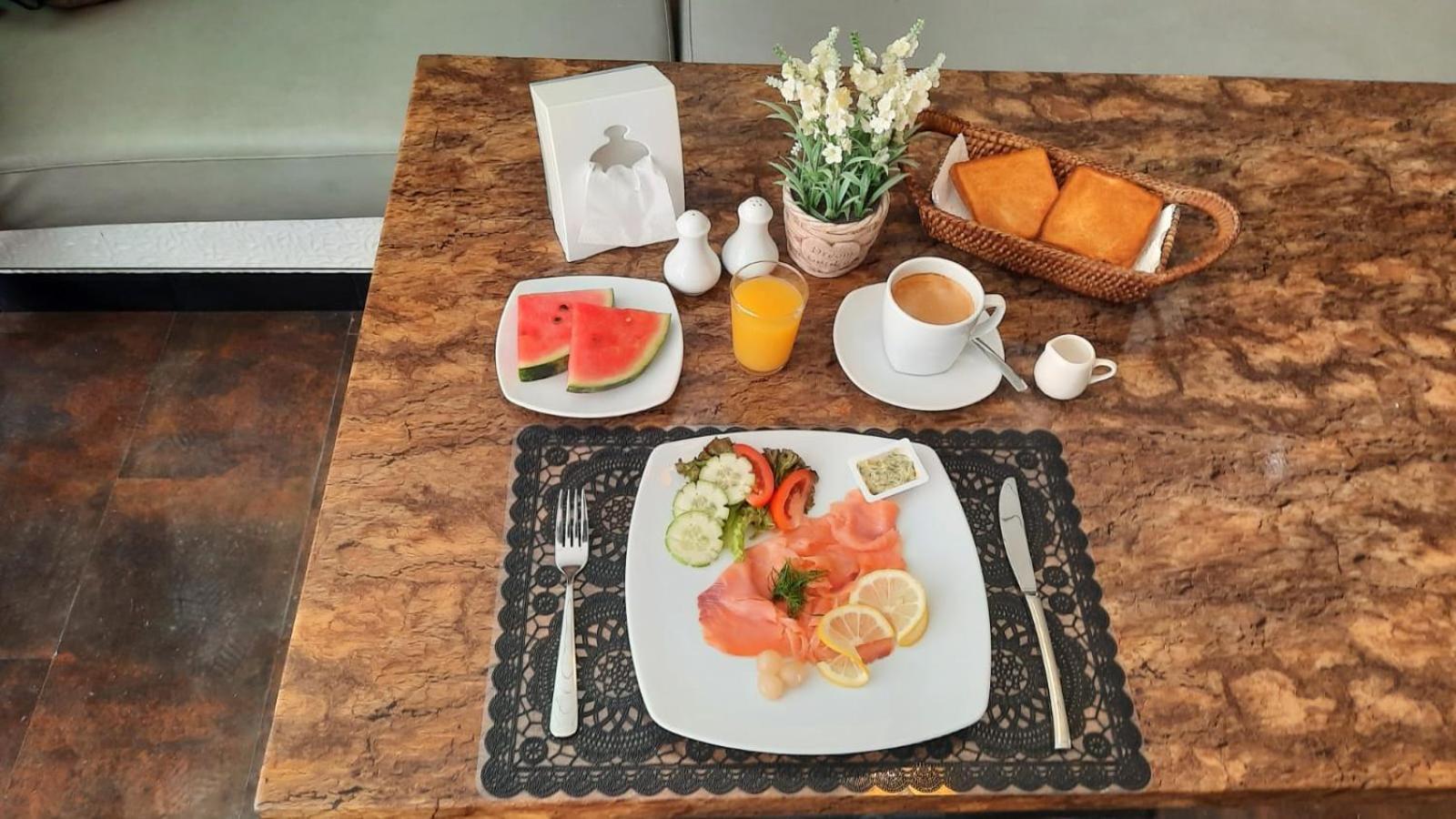 Happy Beach Jomtien Guesthouse Екстер'єр фото